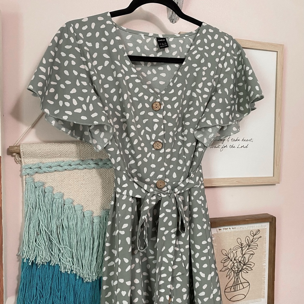 SHEIN Green Flutter Sleeve Wrap Midi Dress